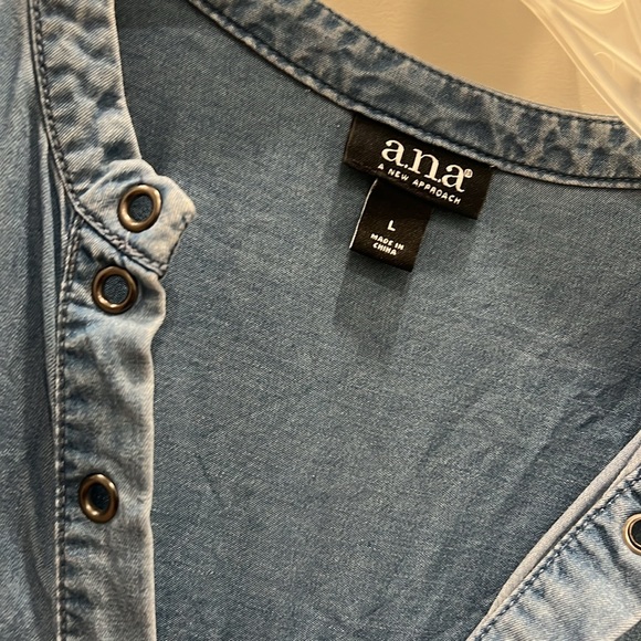 Women’s a.n.a Top - Picture 2 of 2